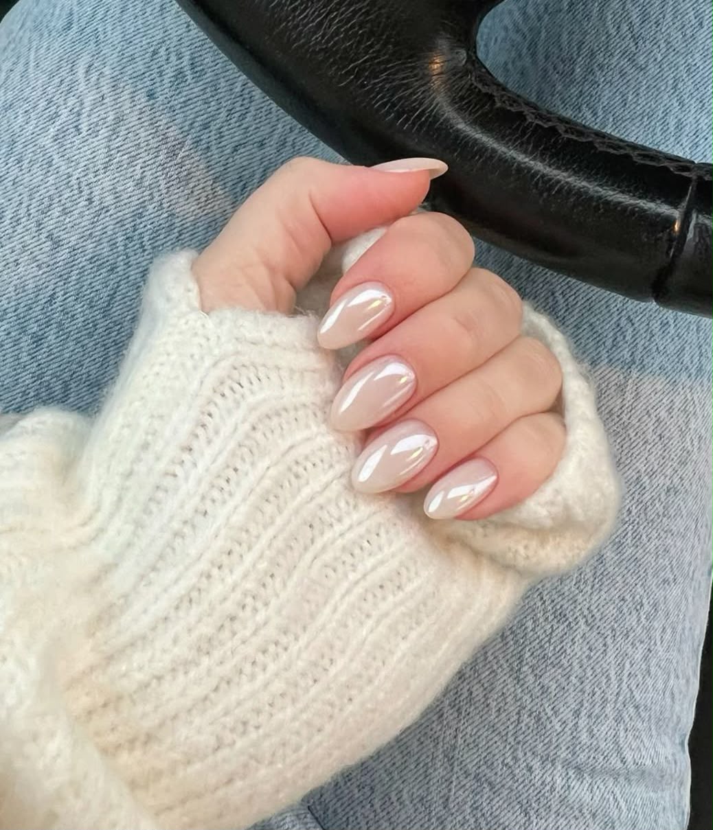 Bare Aura press-on nails worn on model Daisam