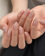 Nude Dots press-on nails worn on model Daisam