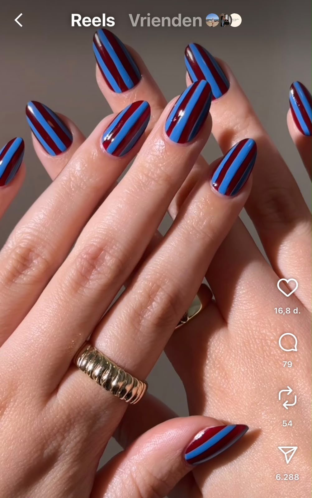 Velvet Stripes en las manos